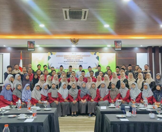 MERAJUT KEBERSAMAAN, MENYONGSONG PENDIDIKAN BERKEMAJUAN DALAM RAKER GURU DAN KARYAWAN CABANG SEMAMPIR