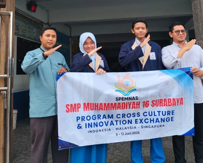 Sekolah Muhammadiyah di Kecamatan Semampir Surabaya Fasilitasi Dua Siswa Ikuti Program Student Exchange ke Malaysia dan Singapura